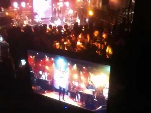 Luisa Maita performing "Fulaninha" live on Quebec TV