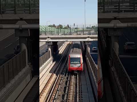 Metro de Santiago Línea 4A (AS02) en dirección a Estación La Granja