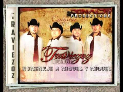 ella es morena los traviezoz