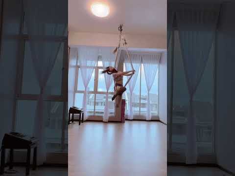 Aerial Hammock dance