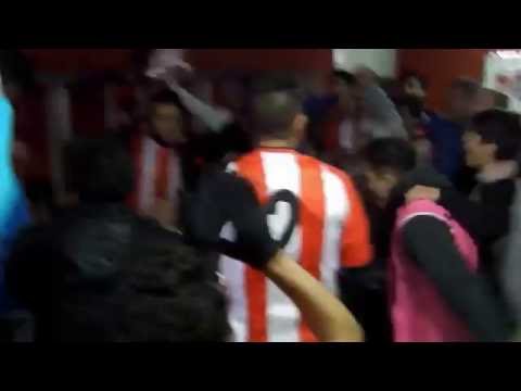 Y DALE RO Y DALE RO,EN EL VESTUARIO  AL TERMINAR VS PALAZZO