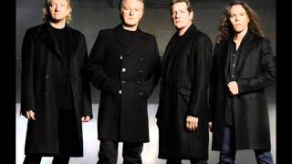 Waiting in the weeds - Eagles