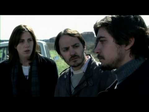 Claudia COLI e Riccardo SCAMARCIO ne "La Prima Linea" di Renato De Maria