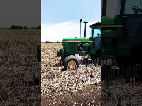 4630 Working Hard! 🚜 #johndeere #4630 #tractor