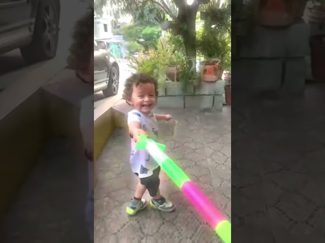 Vídeo relacionado con Liontouch - Espada de Rey, Niños 3-6 Años | Juego de simulación para niños pequeños en Estilo Medieval | Armas seguras y duraderas y Accesorios de Batalla para Disfraces Reales y Disfraces Infantiles
