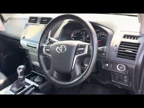 Toyota Land Cruiser 2.8 SWB Auto - Image 2