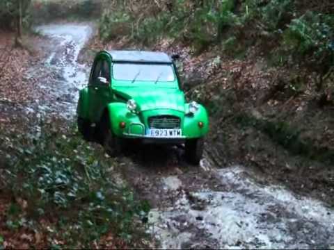 Exeter Trial 2011, Simms Hill, Citroen 2CV!