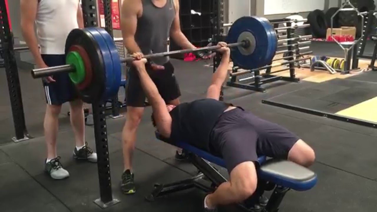 Bench press 117kg (48.5kg)