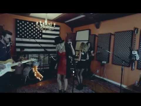 ANiMAL | jONNY CALiFORNiA