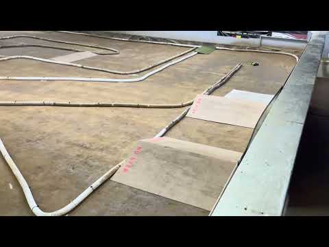 Team Associated B74.2D CE || Enzo Albertoni