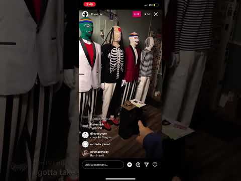 Fl.vco shows off his Mesq figure collection | IG Live