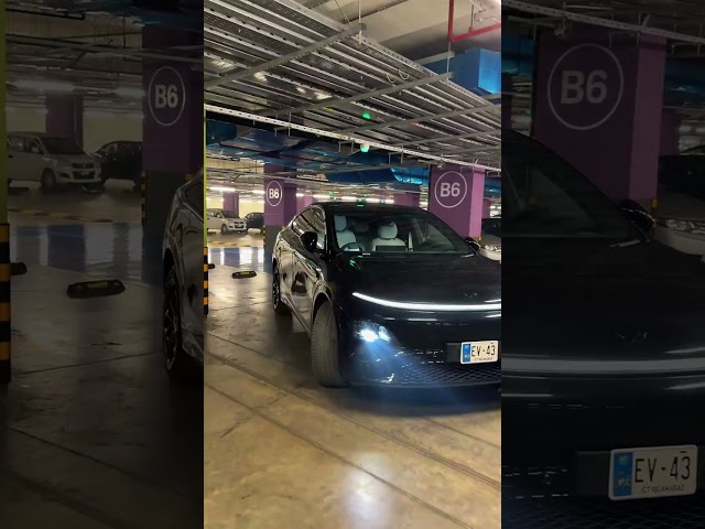 Testing out the XPENG G6’s Auto Park!