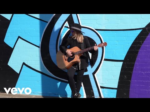 Anita Jane Paul - Yellow Green Blues (Official Music Video)