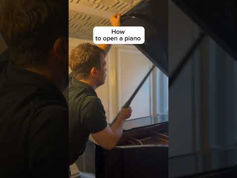 How to open a piano 😂🙃
