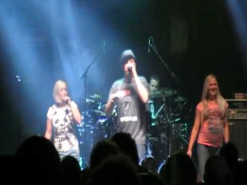 Petra Rola, Nushy in 6 pack Čukur