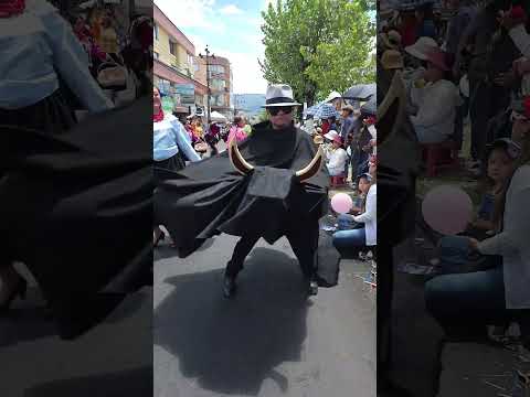 Fiestas Populares #fiestas #sangolqui #desfile
