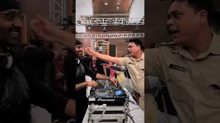 Download lagu Me Nikla gaddi leke #dj# #youtubeshorts #love #dance #police #viralvideo #ytshorts #sannydeol mp3