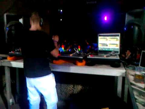 Mistanoize @ Focus (BE) 2011_1.mp4
