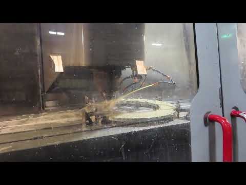 2024 HAAS VF-10 Vertical Machining Centers | Equipped (1)