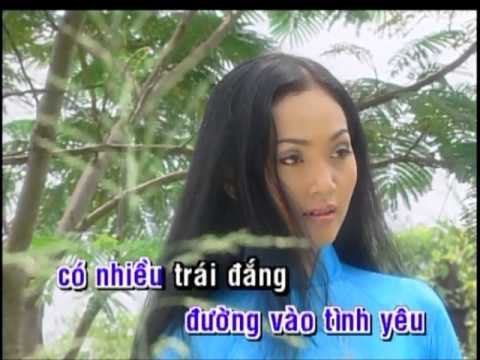 Thể hiện bởi Quan Kim Thủy