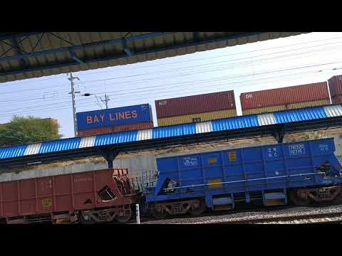 World's first double stack 1.5km long container train electric traction in wdfc (Renwal)