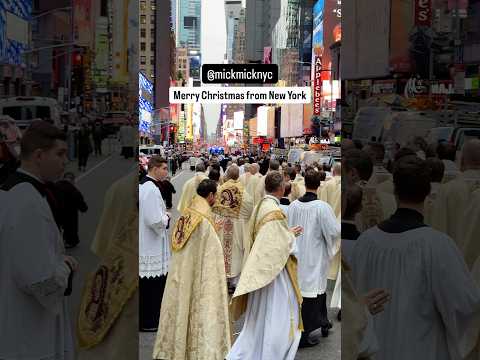A Religious Procession Through New York City | Times Square to St. Patrick’s Cathedral 🎄❤️✨
