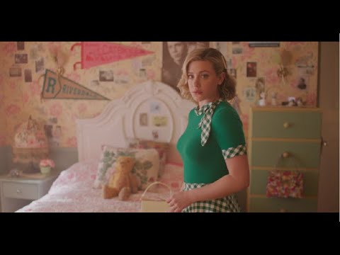 betty looks at shirtless archie through her window (barchie) riverdale 7x06