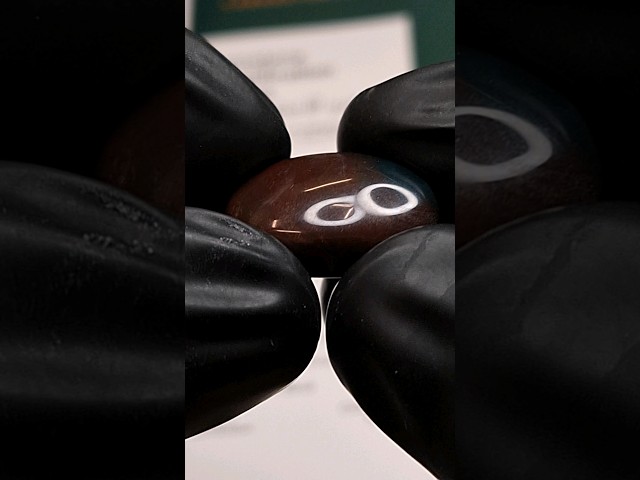 حجر عقيق طبيعي مفحوص موثق بشهادة مختبر