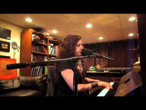 Sarah Fimm - Crumbs and Broken Shells (Live from the Studio)