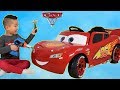 Mechanic Calvin Fixing Lightning McQueen Car CKN