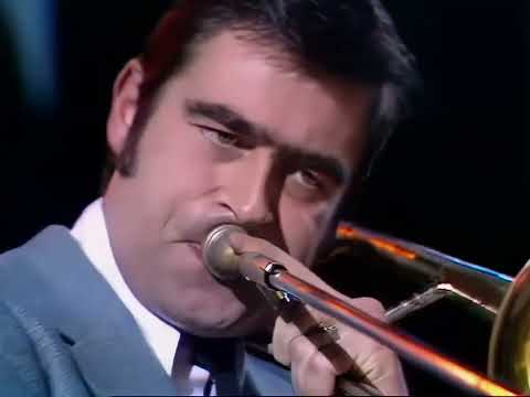 Kenny Ball and his Jazzmen - Midnight In Moscow (1969)