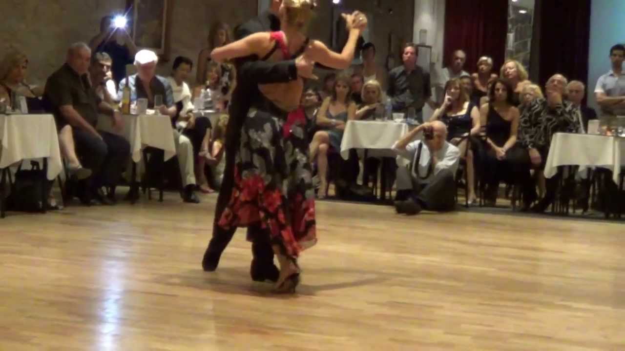 Alejandra Mantiñan y Leandro Palou Tango "Todo" Obelisco Tango (Jueves 09-01-14) 1/4