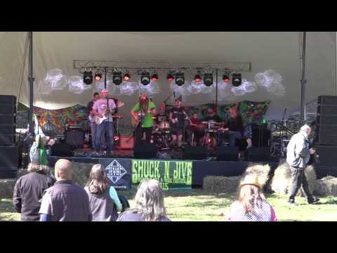 The Alpaca Gnomes at Shuck And Jive Festival - McLaughlin Vineyards Sandy Hook, CT 10-10-2015