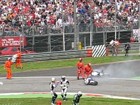 Incidente superbike sbk alla prima variante di Monza 09.