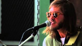 Moon Taxi Performs "Runnin' Wild" KSPN Kitchen Concerts
