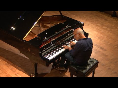 Ludovico Einaudi — "I Giorni"