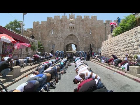 Muslims refuse for the third day to enter a Jerusalem holy site