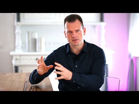 MAN LOSES INTEREST? - Do THIS! (if he keeps his distance)