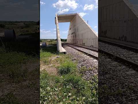 ponte da Transnordestina na Br que liga Ico a Iguatu ceará Brasil maravilha