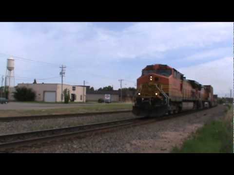 Railfanning at CP 421 and Elk River - BNSF Staples Sub - July 28, 2011