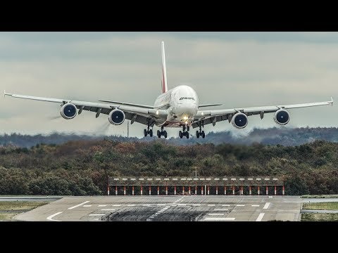 CROSSWIND LANDINGS during a STORM at Düsseldorf - AIRBUS A380, Boeing 787 ... (4K)