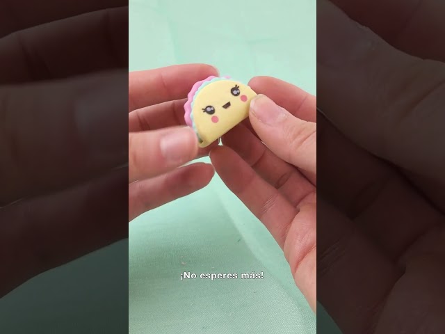 Vídeo relacionado con Juego de 20 artículos de papelería Surtidos de Halloween, Estuche Escolar Kawaii 2 en 1 de Silicona Blanda, 12 Paquetes de lápices temáticos de Halloween, 6 Gomas de borrar, 1 sacapuntas (Q)