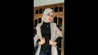 Download lagu Hijab Cantik Main tiktok || pargoy mp3 Download lagu Hijab Cantik Main tiktok || pargoy mp3