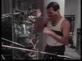 Queen - Show Must Go On (video clip) 