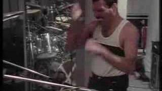 Queen - Show must go on