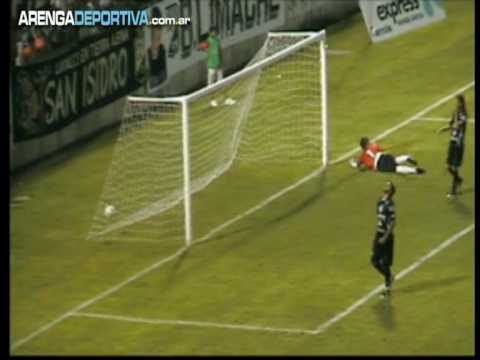 GOL INVALIDADO DE FAMAILLA - CENTRAL 3 FAMAILLA 0.mpg