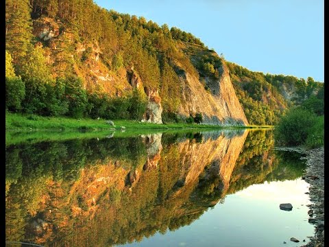 Бутырка.- Зеркалом блестит река.