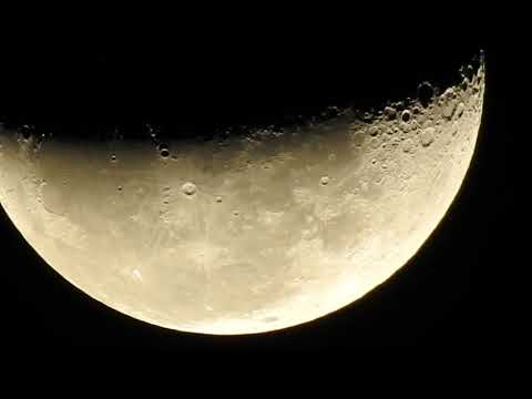 Lua  42% Minguante  filmada as 03h21   0321   AM de 29.03.2019