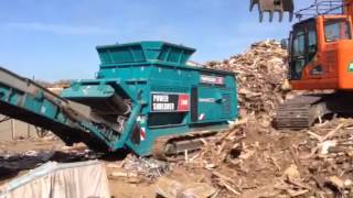 Powershredder 2400 working on wood