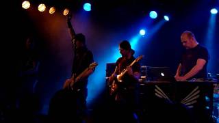 Long Distance Calling - black paper planes